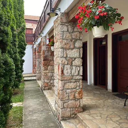 Várkert Panzió Casa de hóspedes