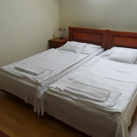 Varkert Panzio מישקולץ