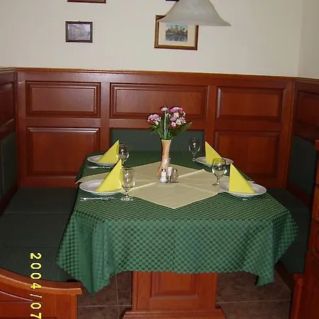 Varkert Panzio بيت ضيافة