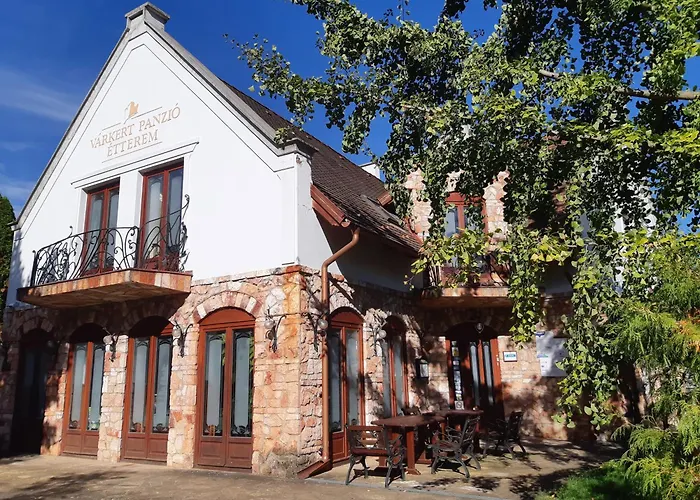 Гостевой дом Varkert Panzio 4*